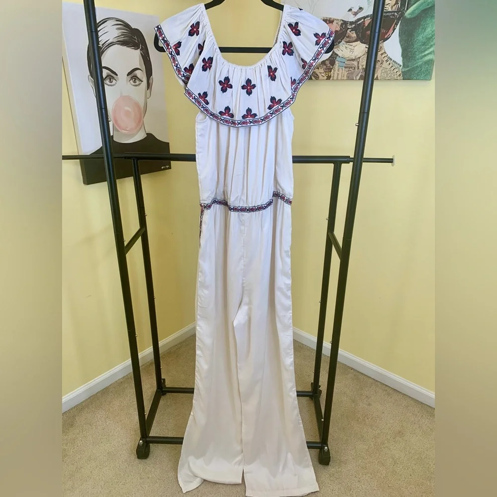 💫HP‼️💫 NWT RAGA (Anthropologie) Off-Shoulder Embroidered Jumpsuit in Ivory, Med - Picture 8 of 9